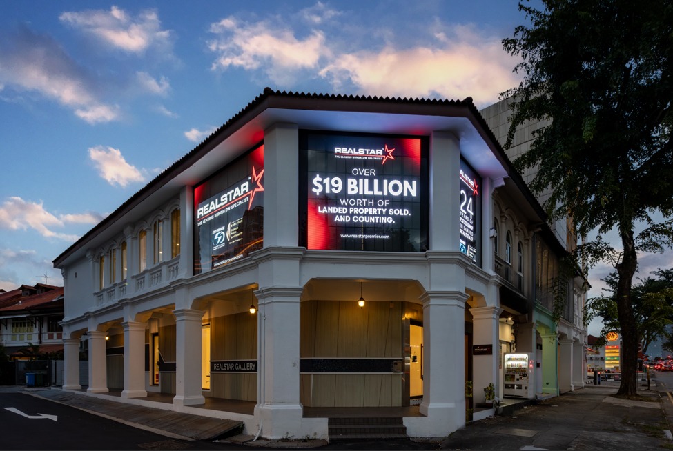 Realstar building